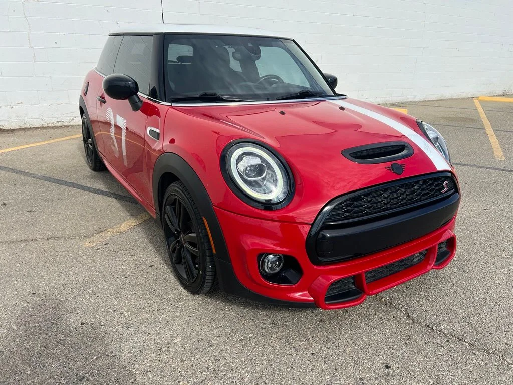 Used 2021 Chili Pepper Red MINI  image 8