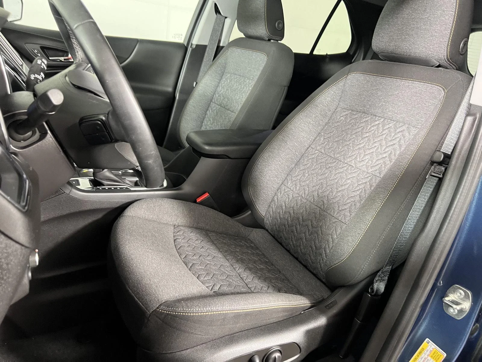 Used 2024 Lakeshore Blue Metallic Chevrolet LT image 22
