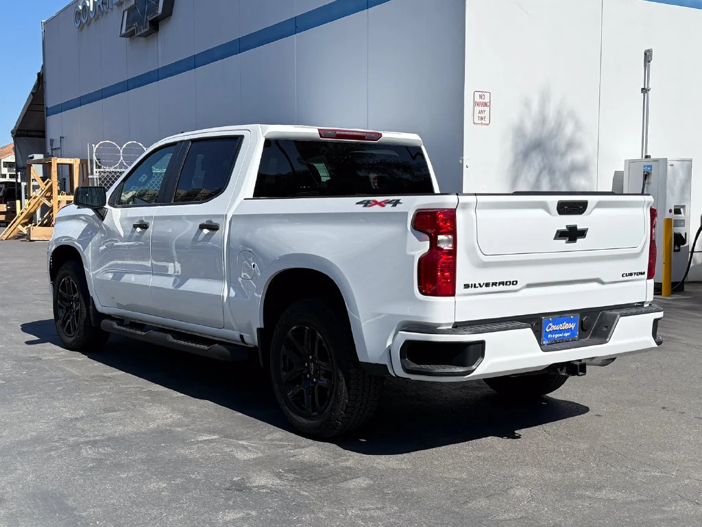 Used 2026 Summit White Chevrolet Custom image 8