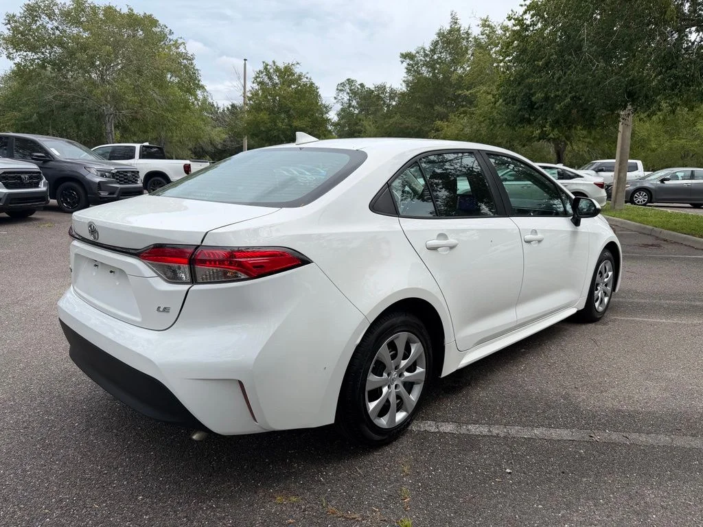 Used 2024 Ice Toyota LE image 6