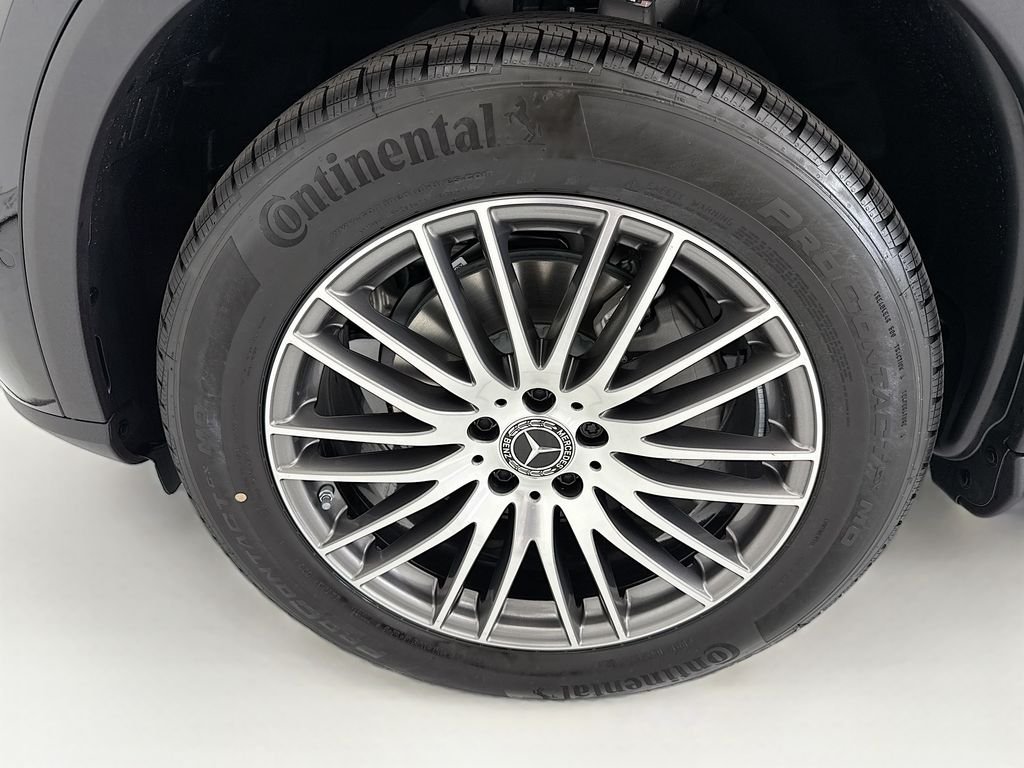 New 2026 Black Mercedes-Benz GLC 300 image 30