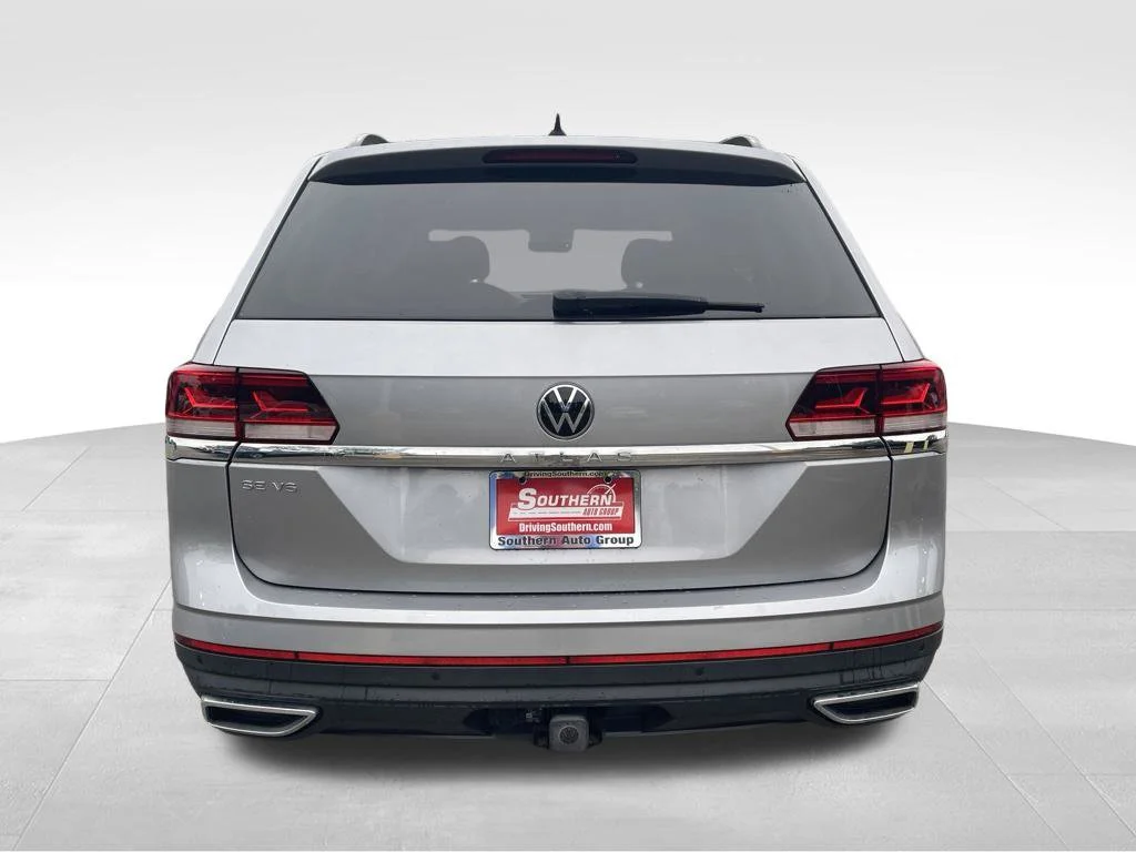 Used 2022 Silver Volkswagen 3.6L V6 SE w/Technology image 4