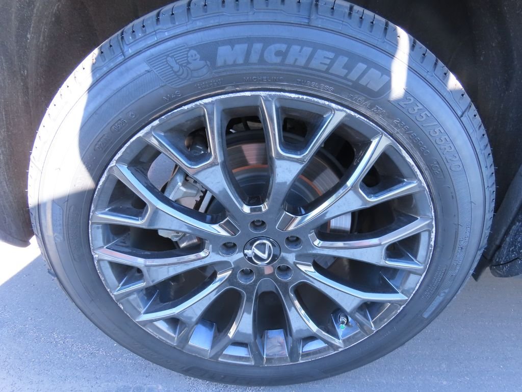 Used 2016 Silver Lexus 350 image 17