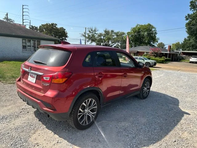 Used 2018 Red Mitsubishi 2.0 ES image 13