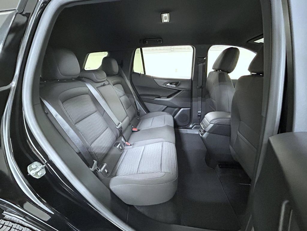 New 2027 Mosaic Black Metallic Chevrolet LT image 18