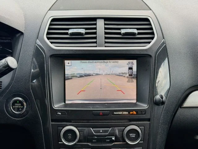 Used 2018 Gray Ford XLT image 12