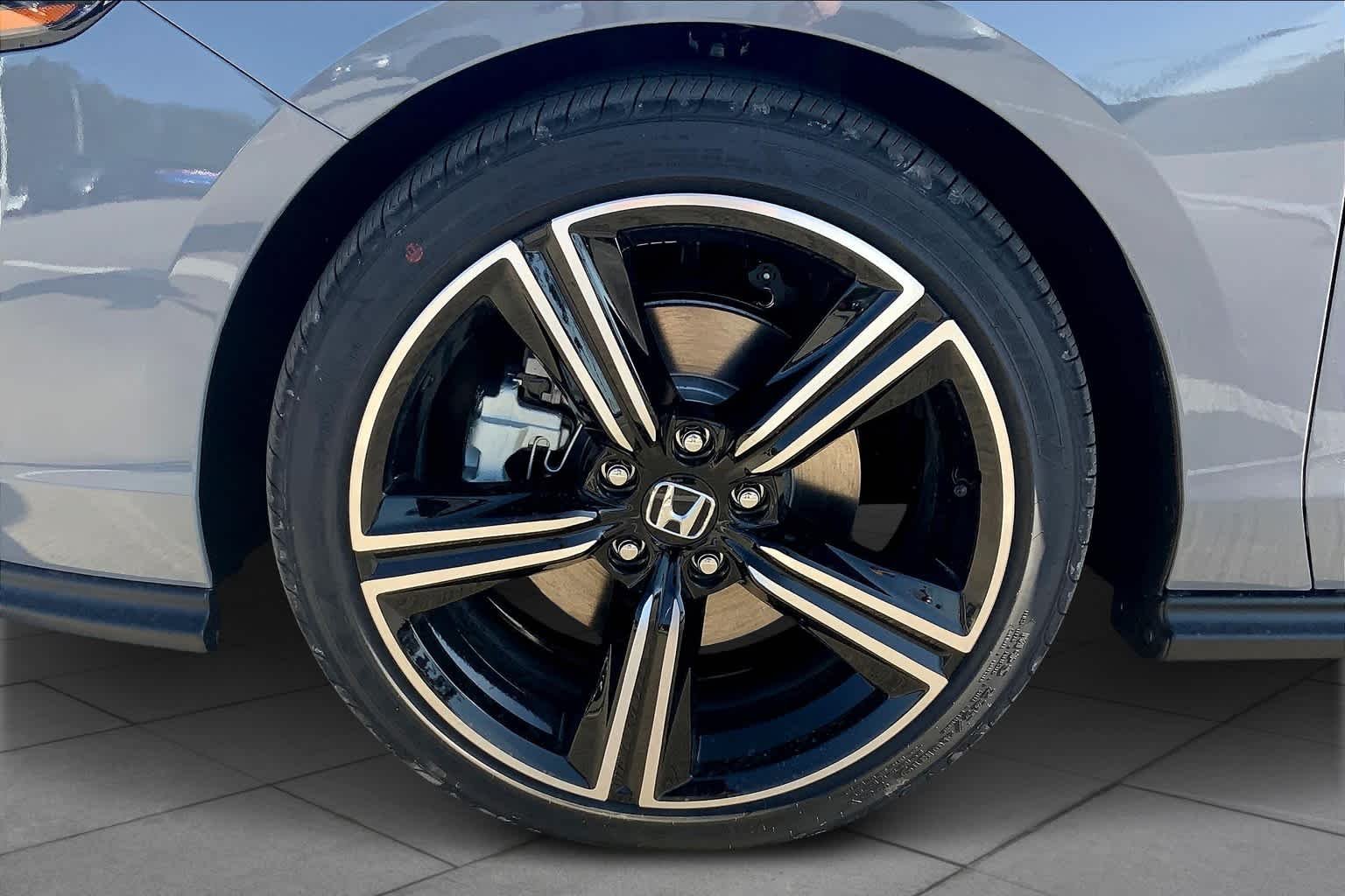 2025 Honda Accord Hybrid Sport - Photo 12