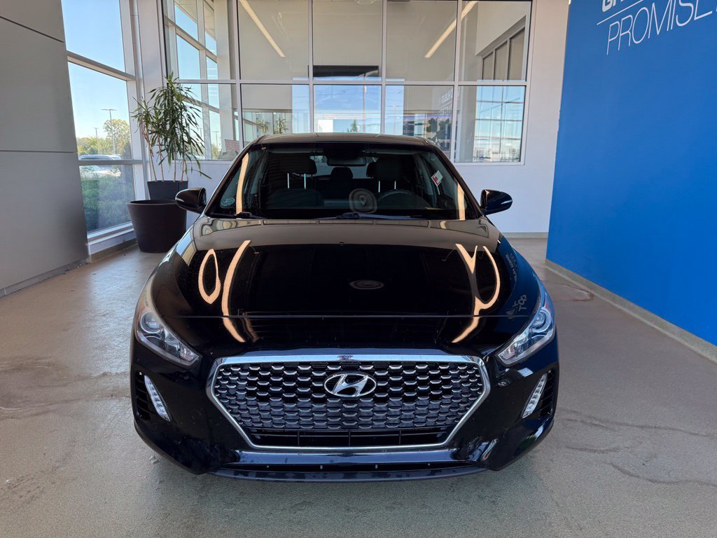 Used 2018 Black Hyundai Base image 3