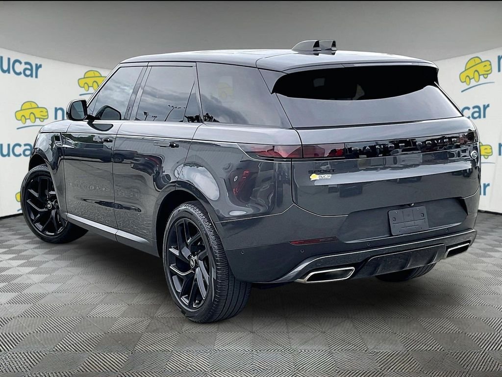 Used 2023 Gray Land Rover SE image 4