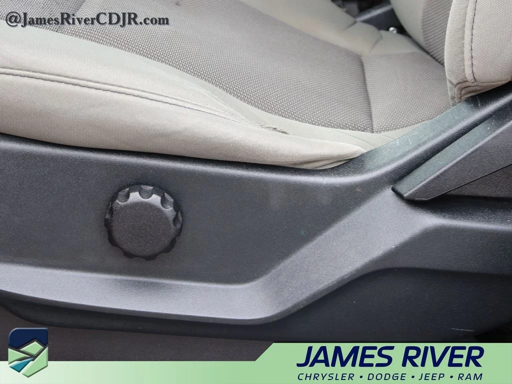 Used 2020 Red Ford XL image 23