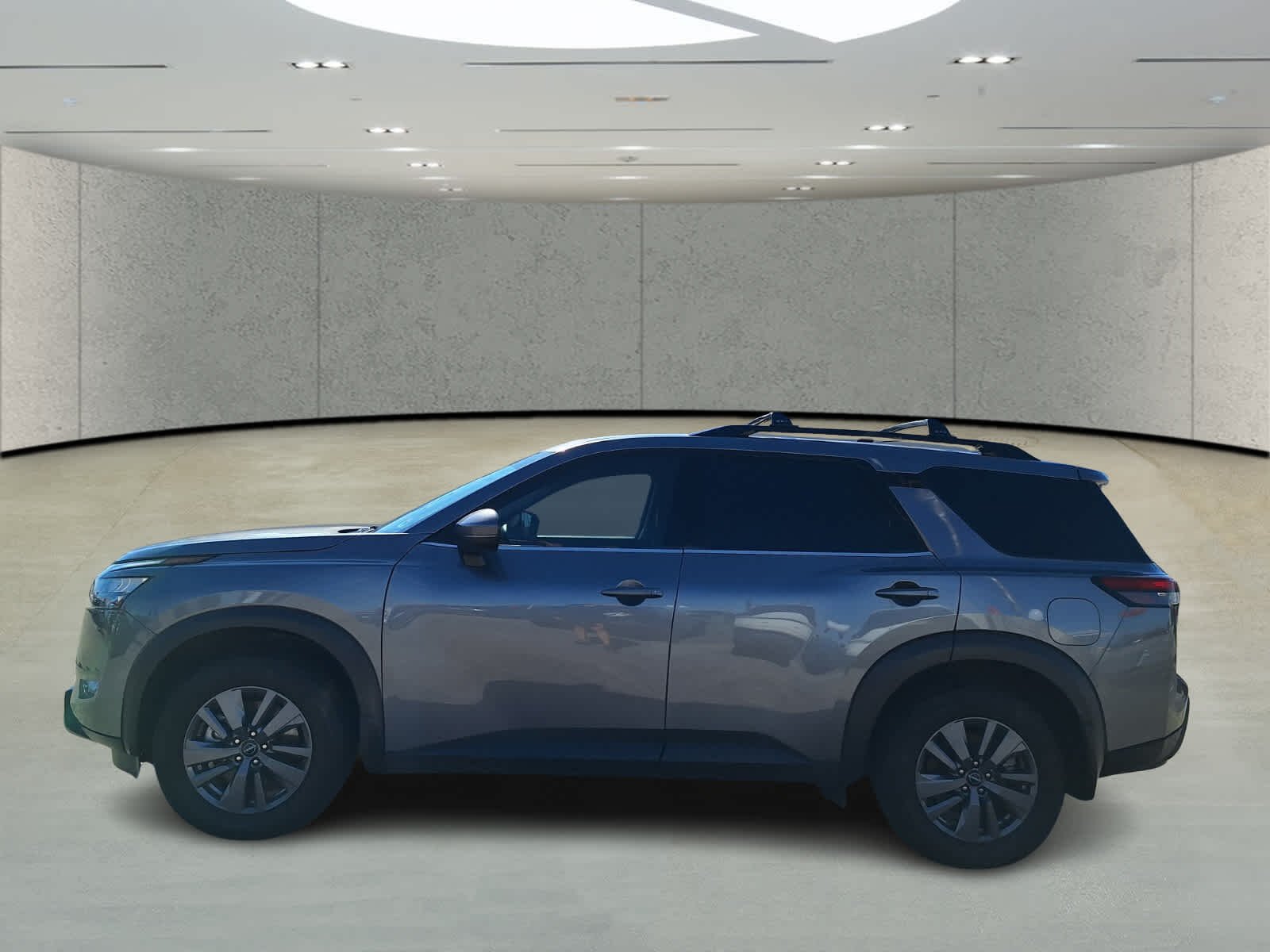 2024 Nissan Pathfinder SV photo 2