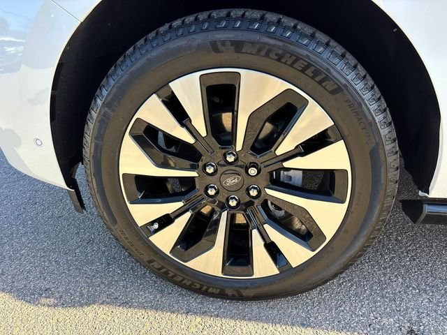 Used 2025 White Ford Platinum image 7
