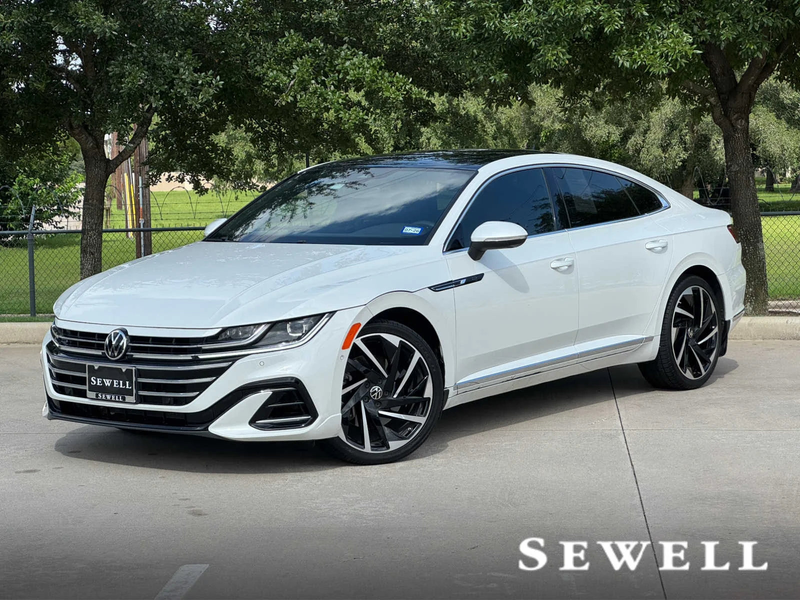 2023 Volkswagen Arteon SEL Premium R-Line with 4Motion's photo