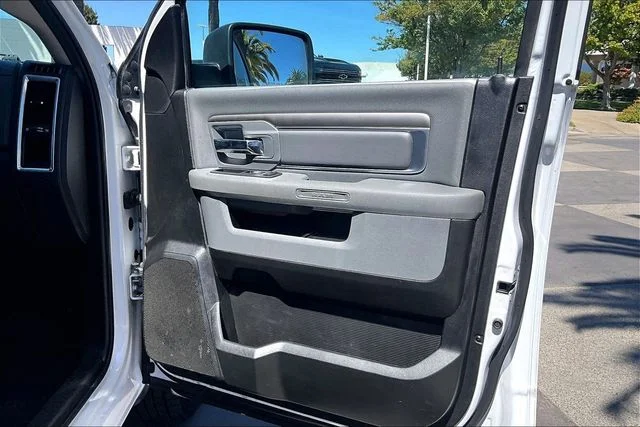 Used 2019 Bright White Clearcoat Ram SLT image 19