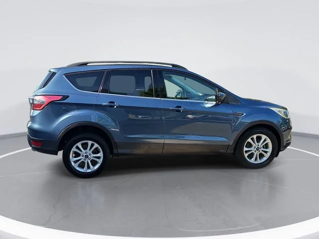 Used 2018 Blue Ford SE image 6