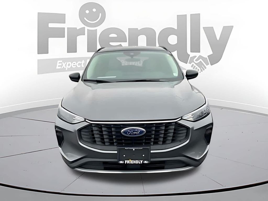 Used 2025 Gray Ford Active image 2