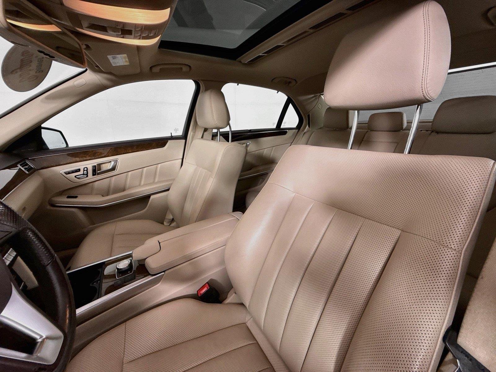 Used 2015 Indigo Blue Metallic Mercedes-Benz E 350 Sport image 3