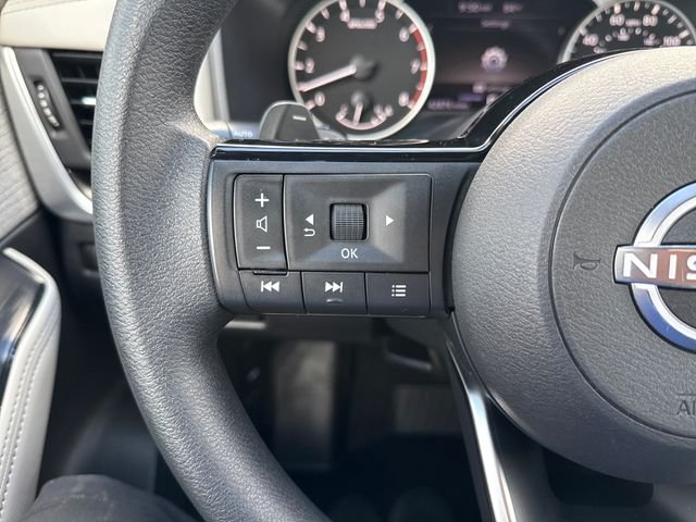 Used 2023 Red Nissan SV image 30