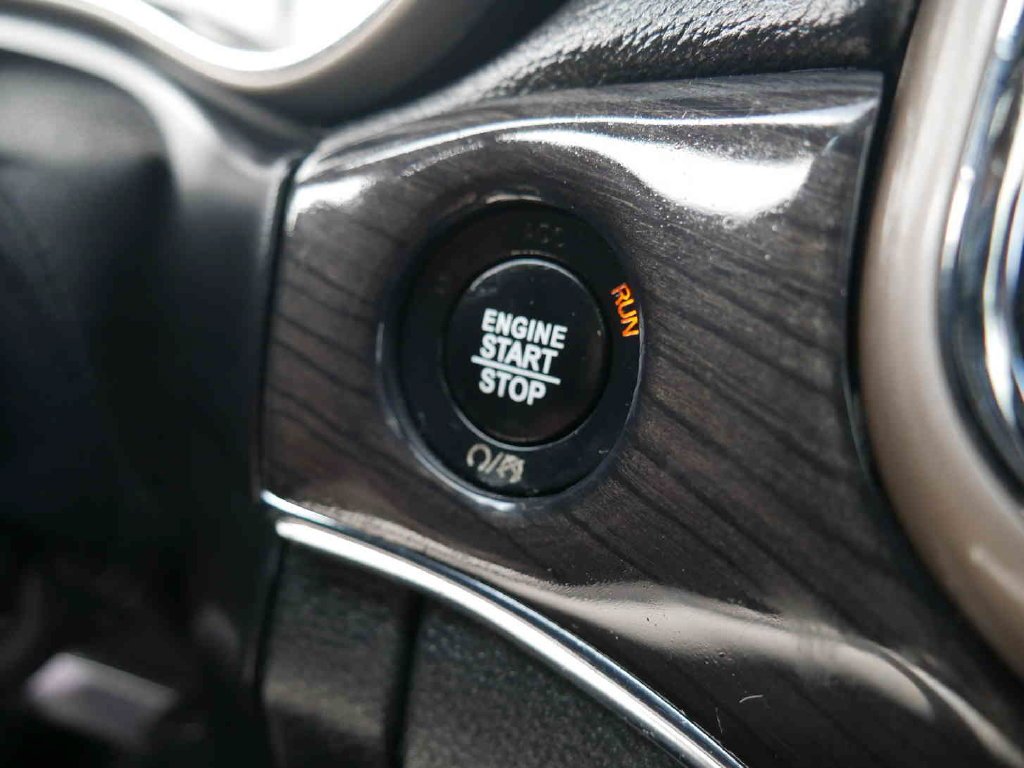 Used 2017 Red Jeep Overland image 35