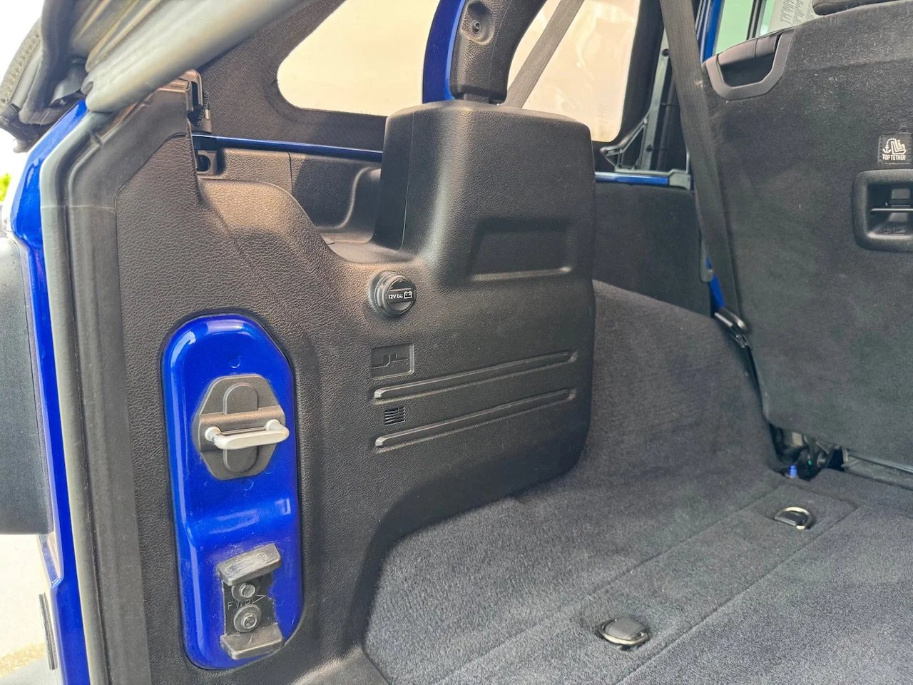 Used 2019 Ocean Blue Metallic Clearcoat Jeep Sport S image 39