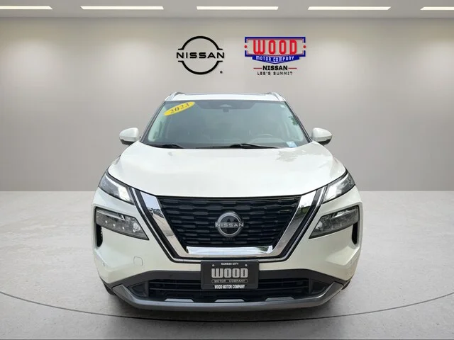Used 2023 Pearl White Tricoat Nissan SL image 6
