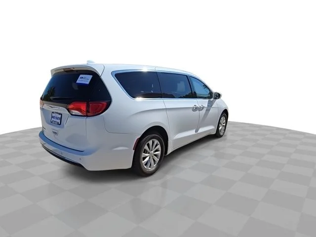 Certified Used 2018 White Chrysler Touring Plus image 8