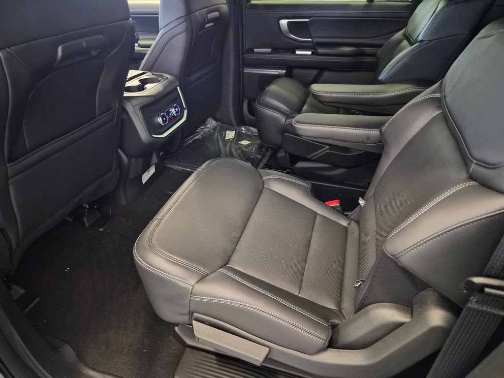 New 2026 Glacier Gray Metallic Tri-Coat Ford MAX Platinum® image 6