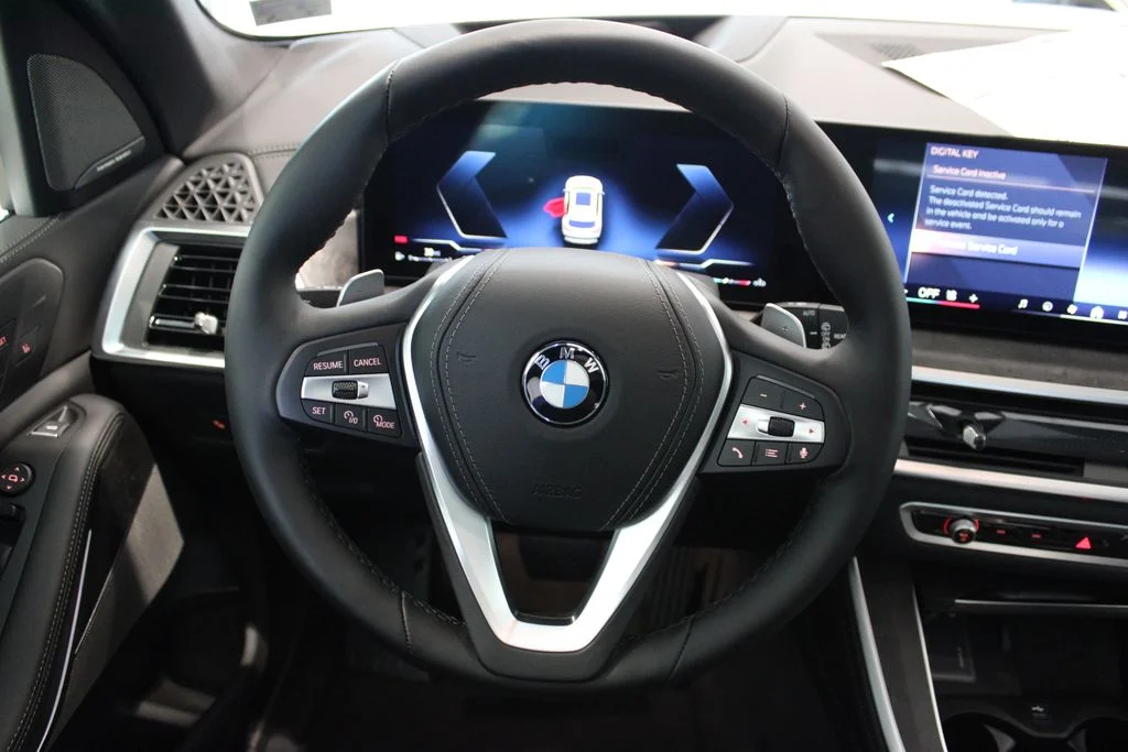New 2026 Mineral White Metallic BMW xDrive40i image 21