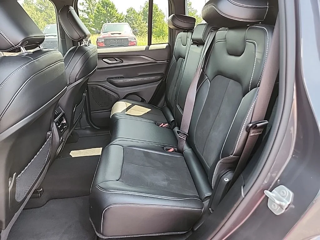 Used 2024 Gray Jeep Altitude X image 36