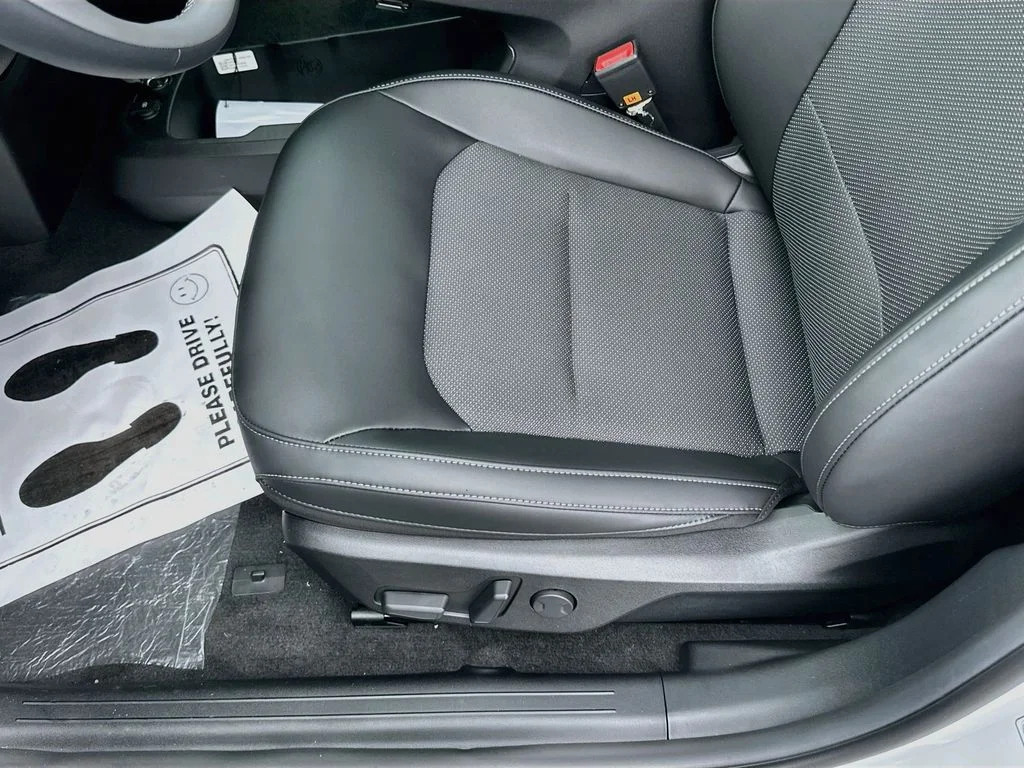 New 2026 Wolf Gray Kia LIGHT image 19