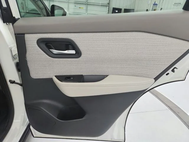 Used 2023 White Nissan SV image 37
