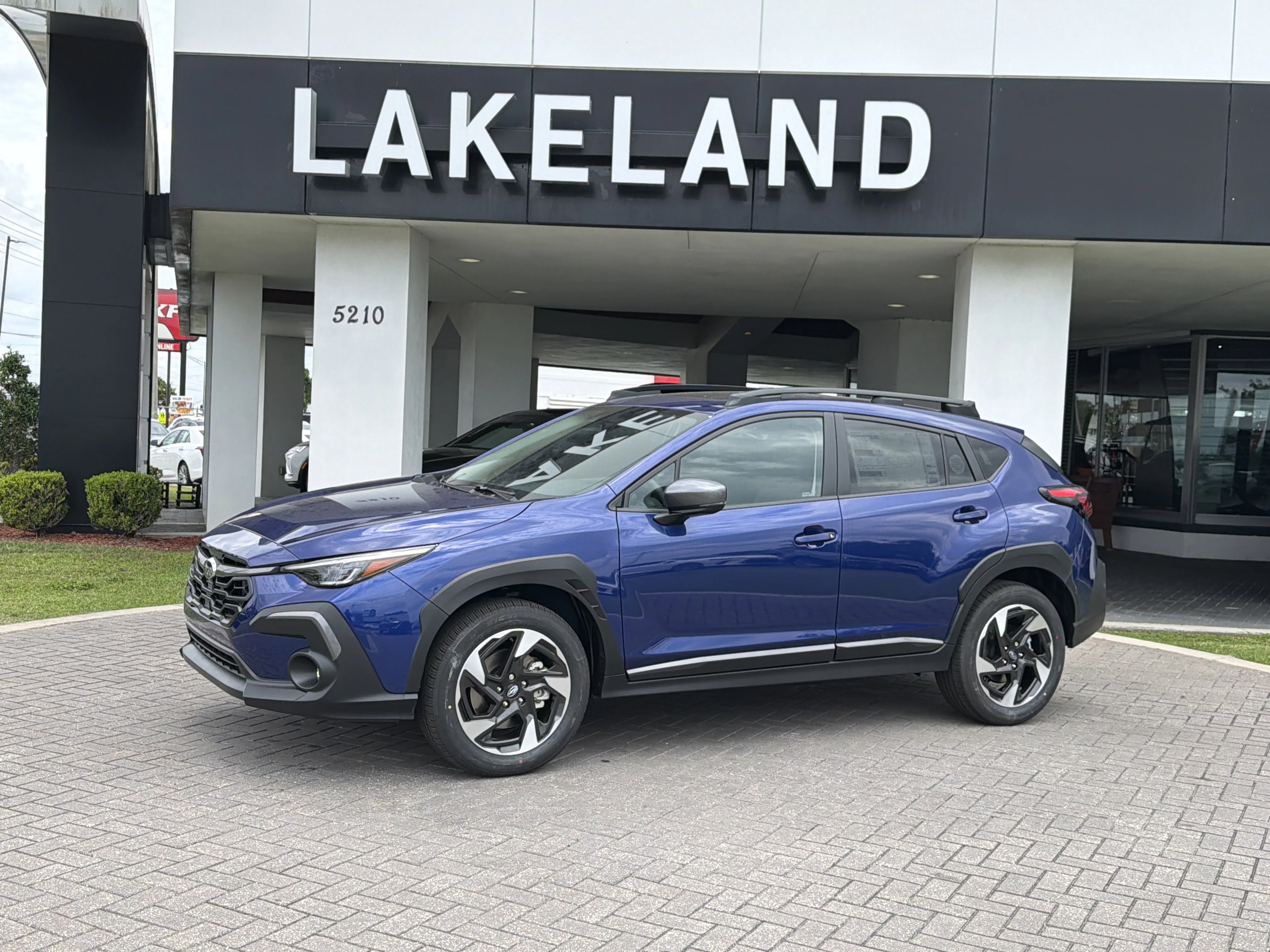 New 2026 SAPPHIRE BLUE PEARL Subaru Limited image 2