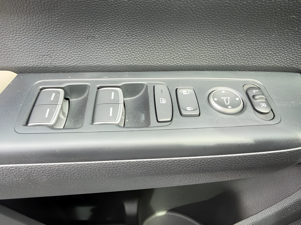 Used 2024 White Honda EX-L image 25