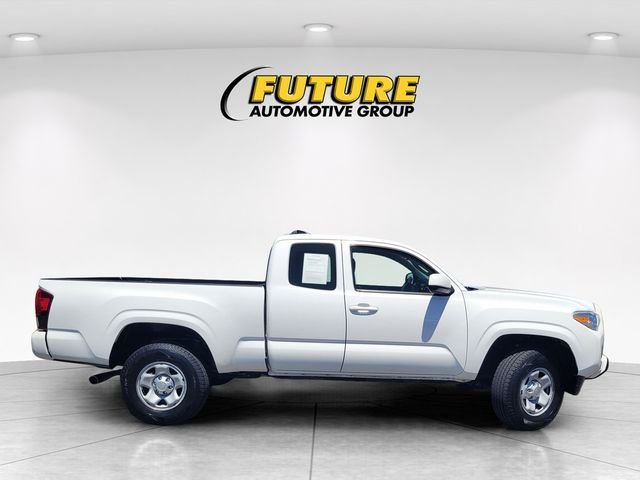 Used 2018 White Toyota SR image 3
