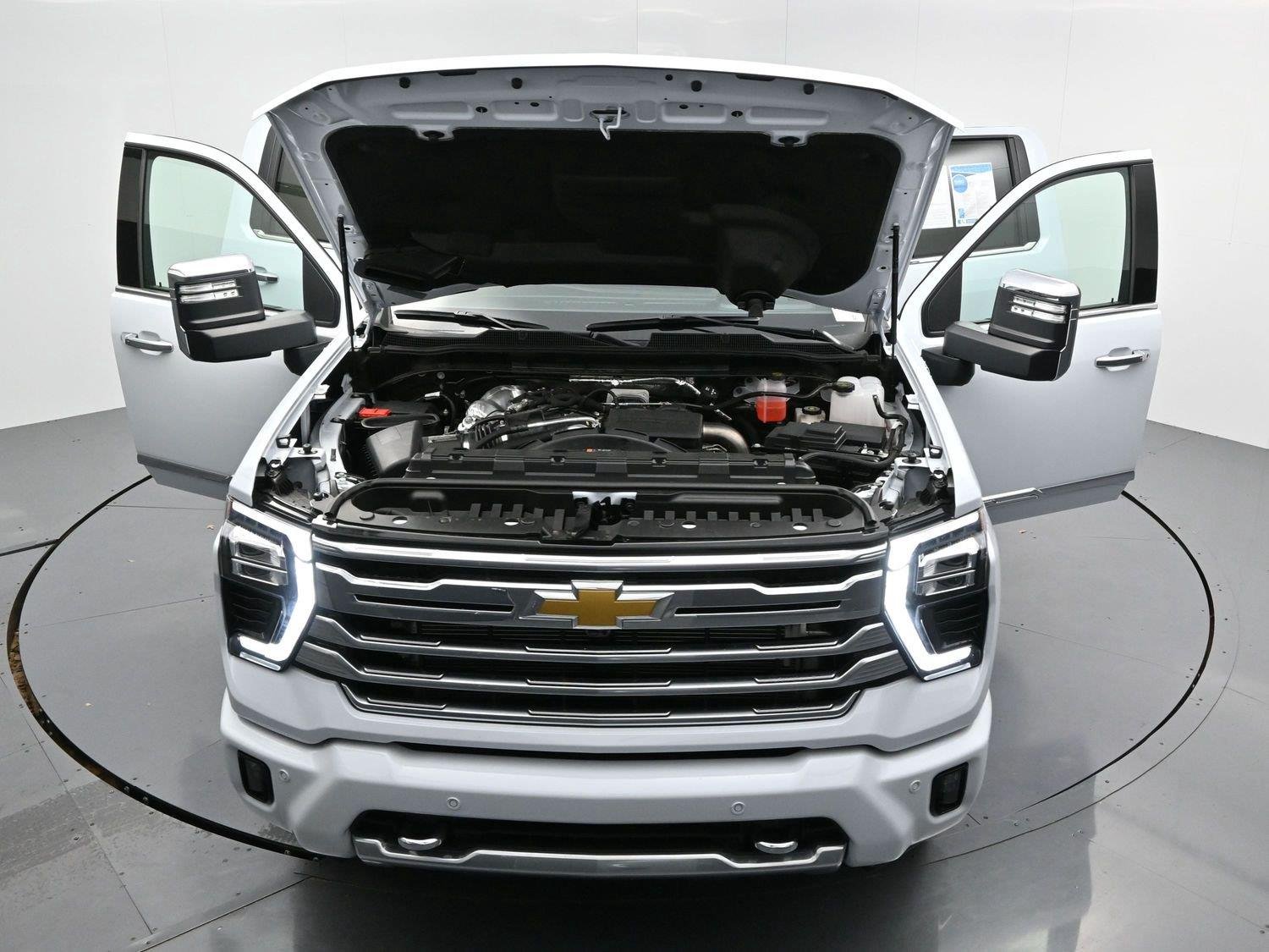 Used 2026 Polar White Tricoat Chevrolet High Country DRW image 45