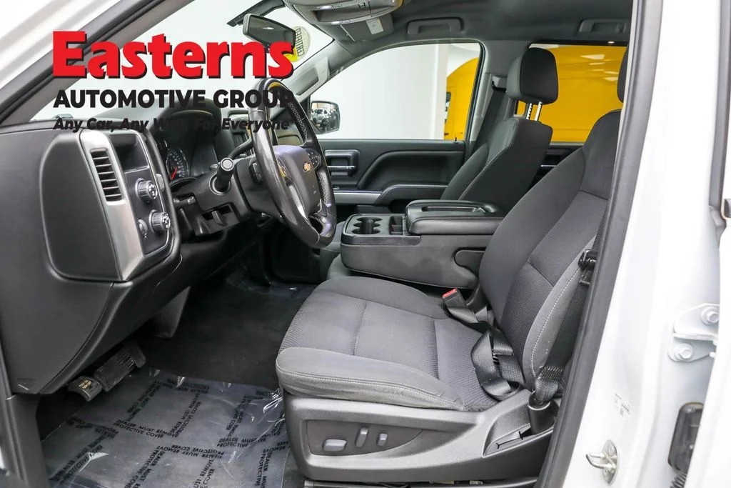 Used 2018 White Chevrolet LT image 14