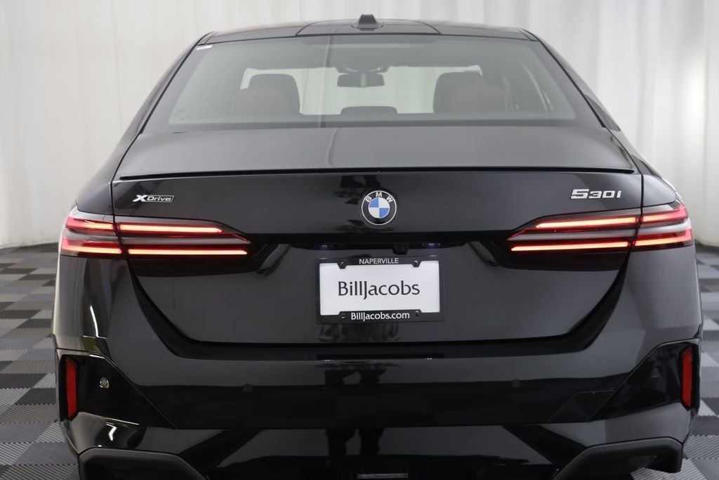 New 2027 Black Sapphire Metallic BMW 530i xDrive image 16