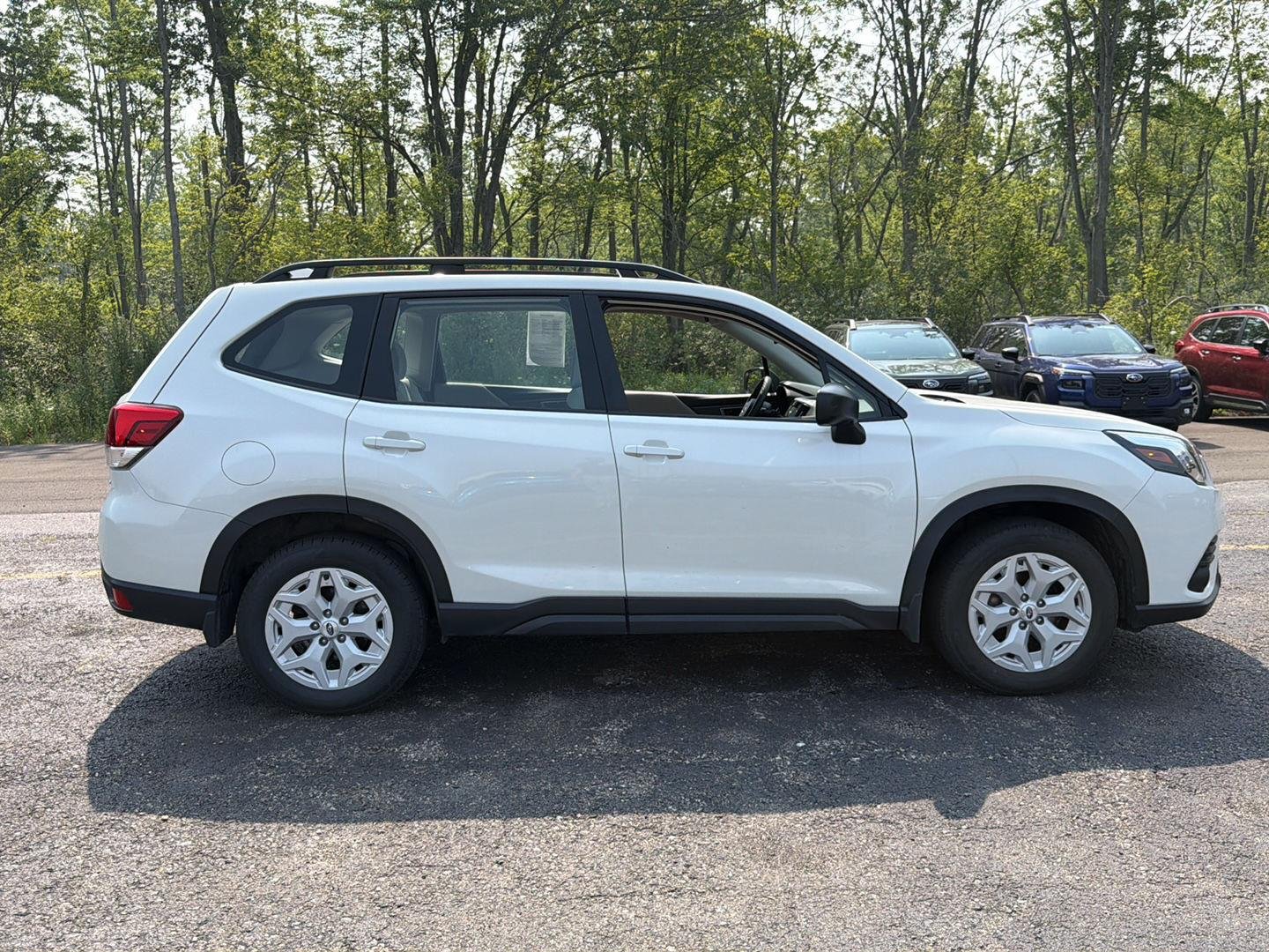 Used 2022 Crystal White Pearl Subaru  image 6