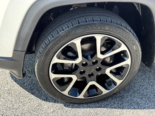 Used 2018 White Jeep Limited image 14