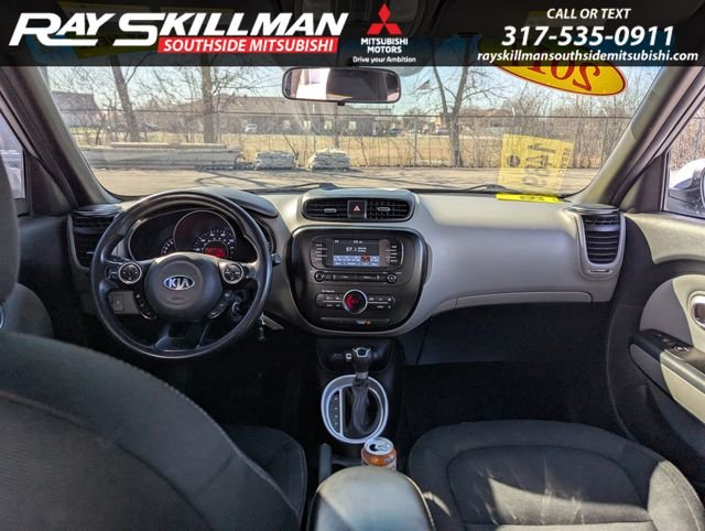 Used 2017 Silver Kia Plus image 17