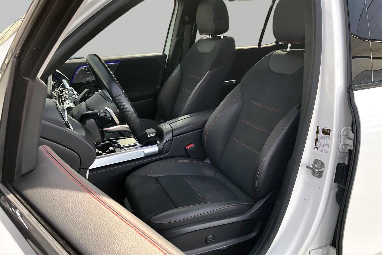 Pre-Owned 2023 Mercedes-Benz GLB 250