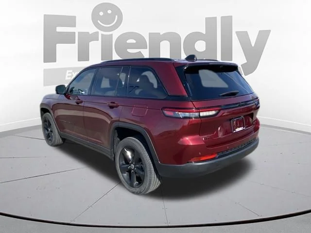Used 2023 Red Jeep Limited image 7