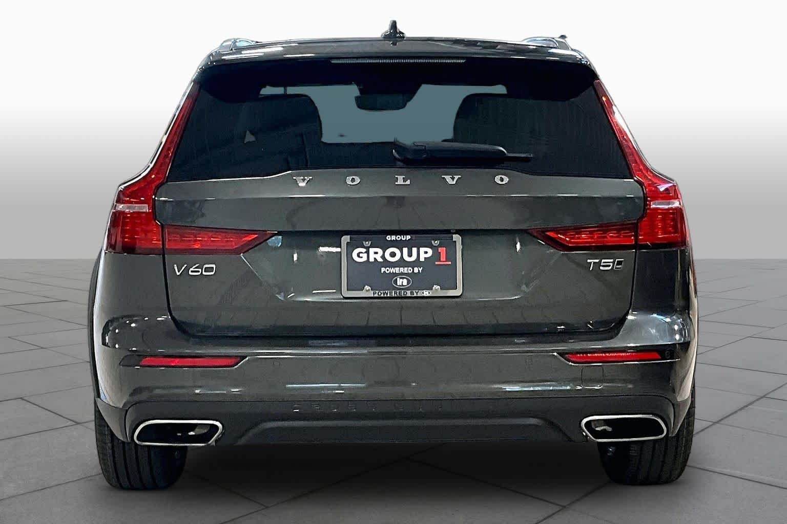 Pre-Owned 2020 Volvo V60 Cross Country