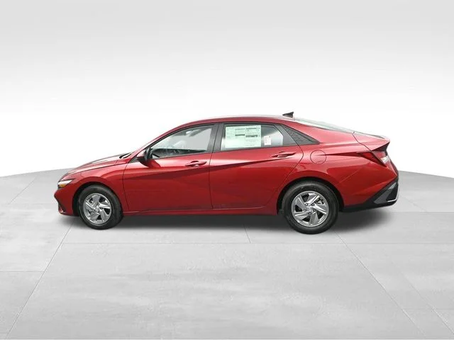 Used 2026 Red Hyundai SE image 5