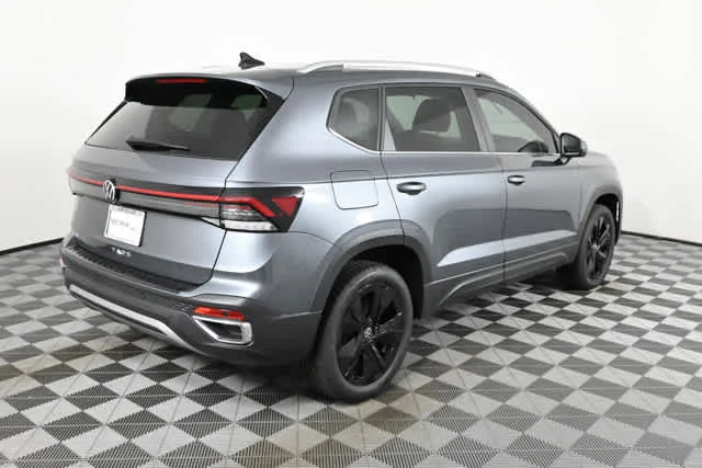 New 2026 Platinum Gray Metallic Volkswagen SE image 7