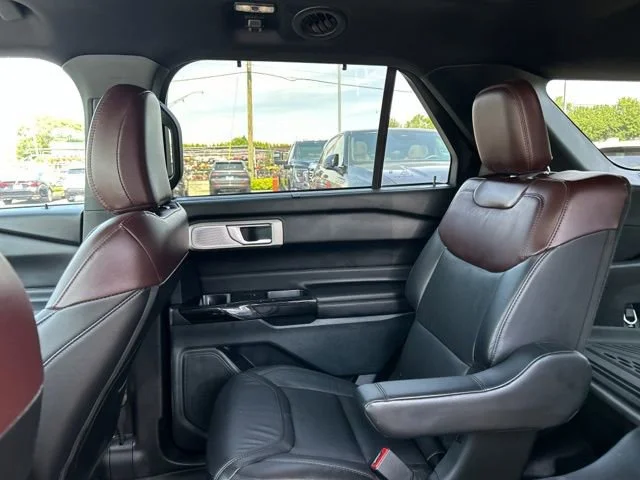 Used 2023 White Ford Platinum image 21