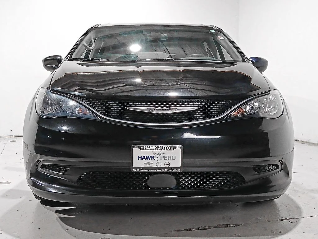 Used 2024 Black Chrysler LX image 2