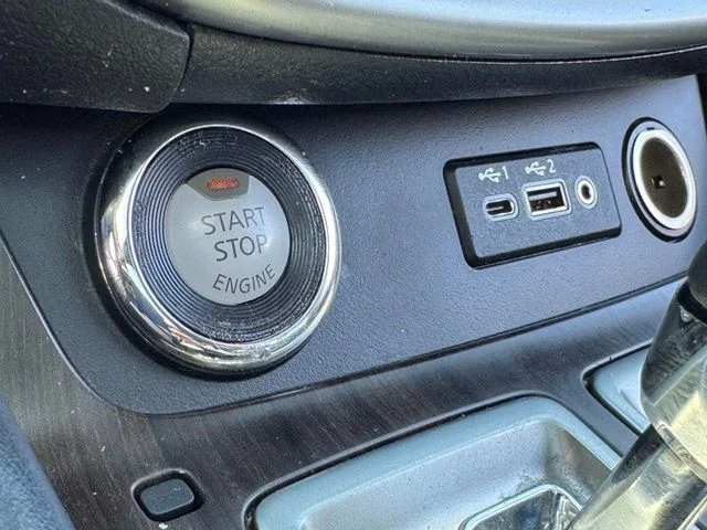 Used 2019 Black Nissan Platinum image 72