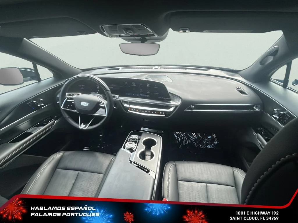 Used 2025 Crystal White Tricoat Cadillac Luxury 3 image 28