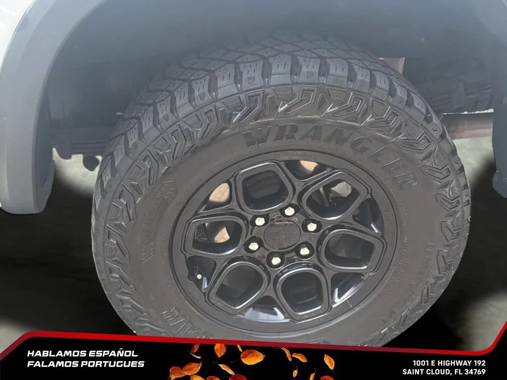 Used 2025 Summit White Chevrolet ZR2 image 15